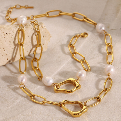 Loop & Baroque Pearl Link Set